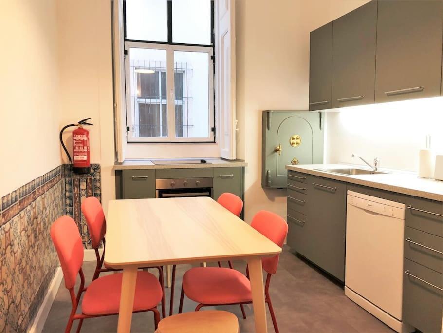 Appartamento Sj1D Heart Of Baixa With New A/C * Stylish Lisbona Esterno foto
